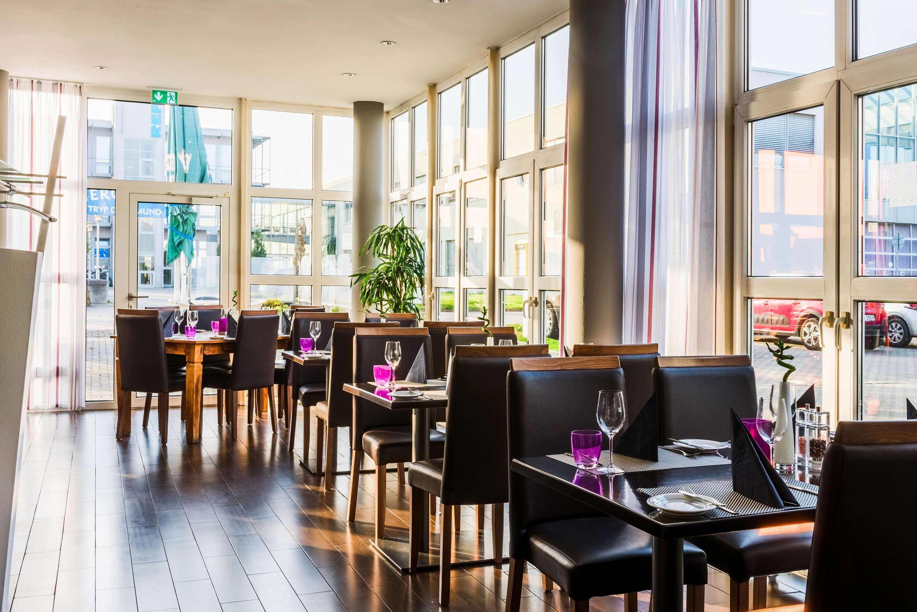 Courtyard By Marriott Dortmund Hotel Екстериор снимка