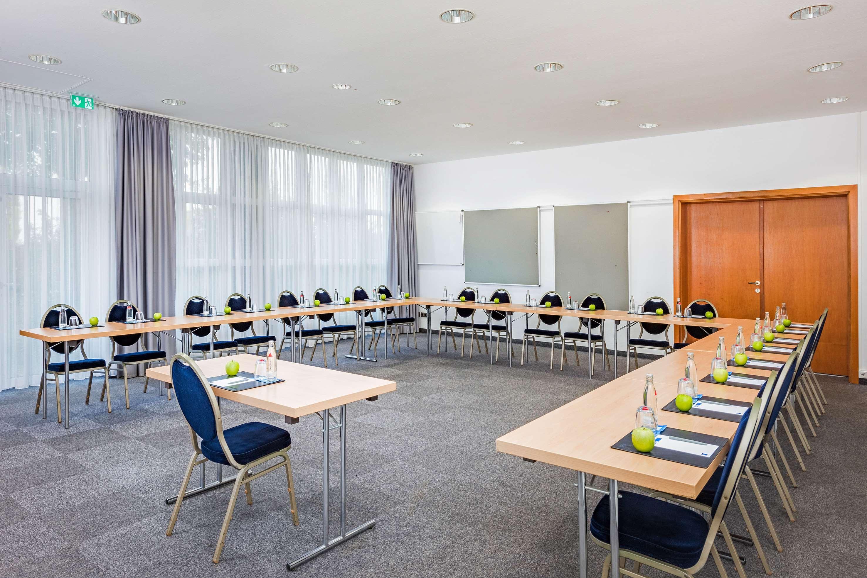 Courtyard By Marriott Dortmund Hotel Екстериор снимка