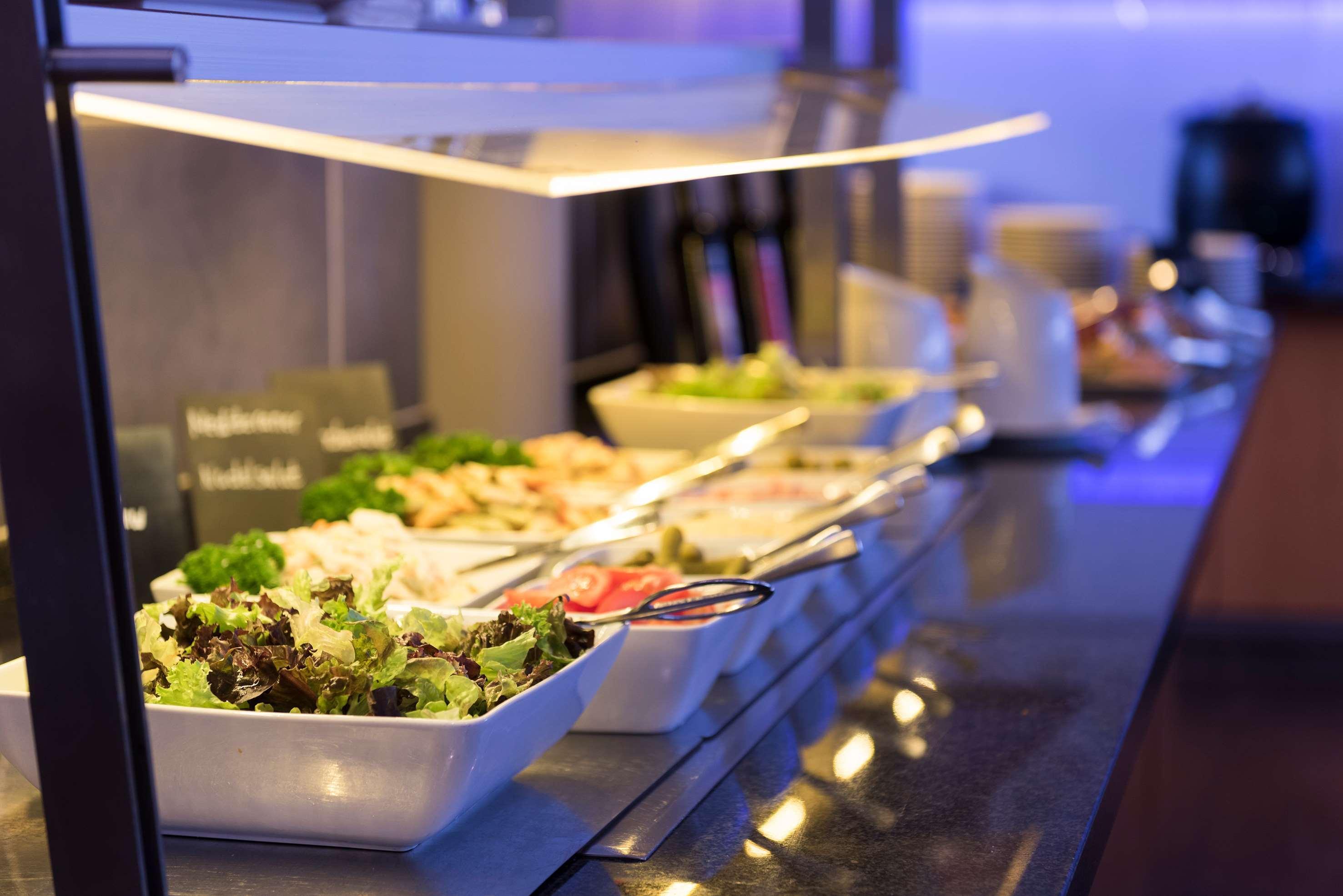 Courtyard By Marriott Dortmund Hotel Екстериор снимка