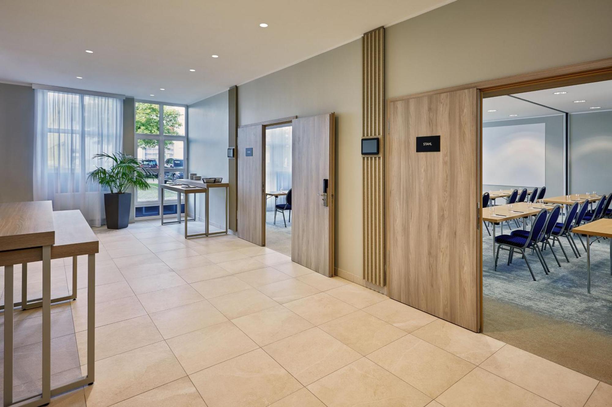 Courtyard By Marriott Dortmund Hotel Екстериор снимка