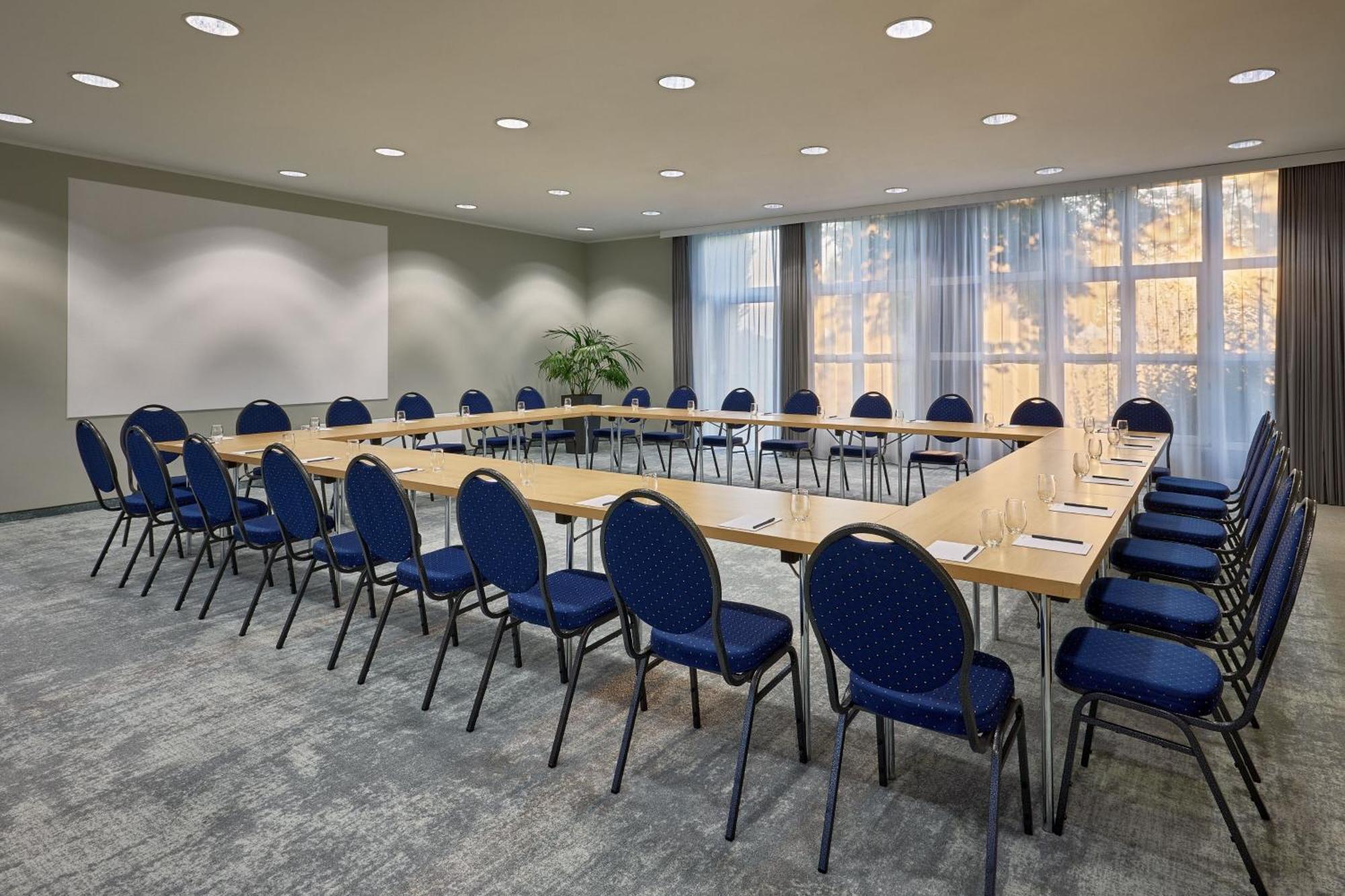 Courtyard By Marriott Dortmund Hotel Екстериор снимка