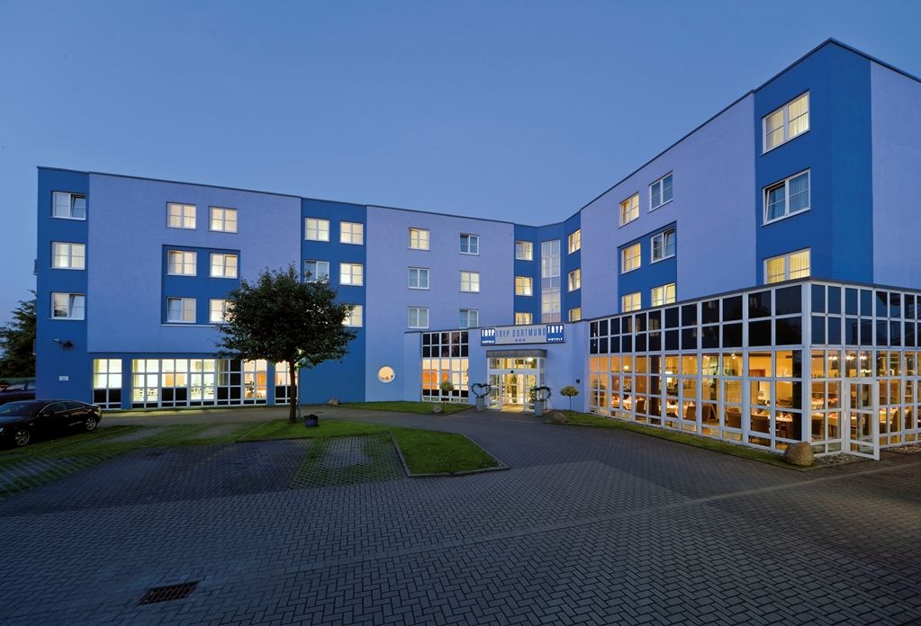 Courtyard By Marriott Dortmund Hotel Екстериор снимка