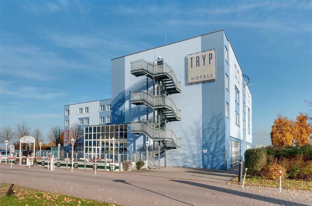 Courtyard By Marriott Dortmund Hotel Екстериор снимка