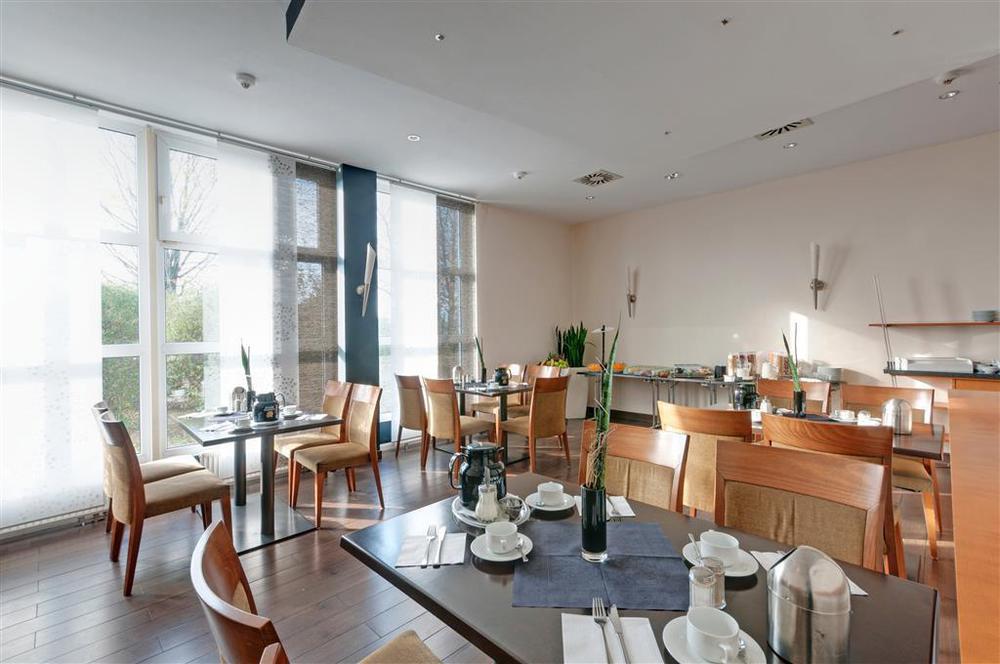 Courtyard By Marriott Dortmund Hotel Ресторант снимка
