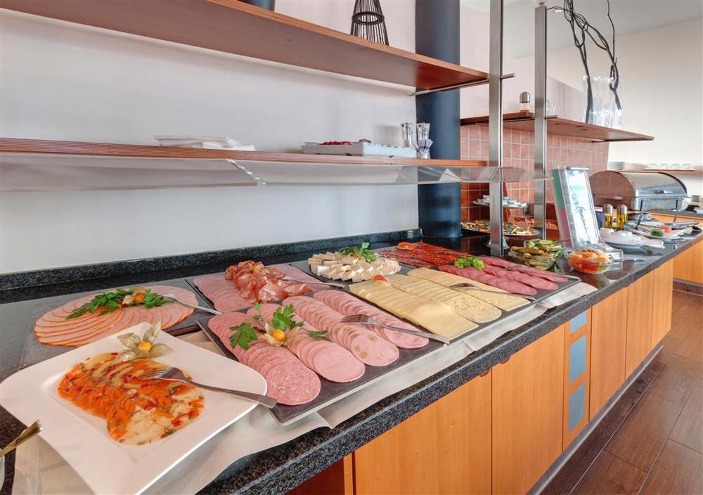 Courtyard By Marriott Dortmund Hotel Ресторант снимка