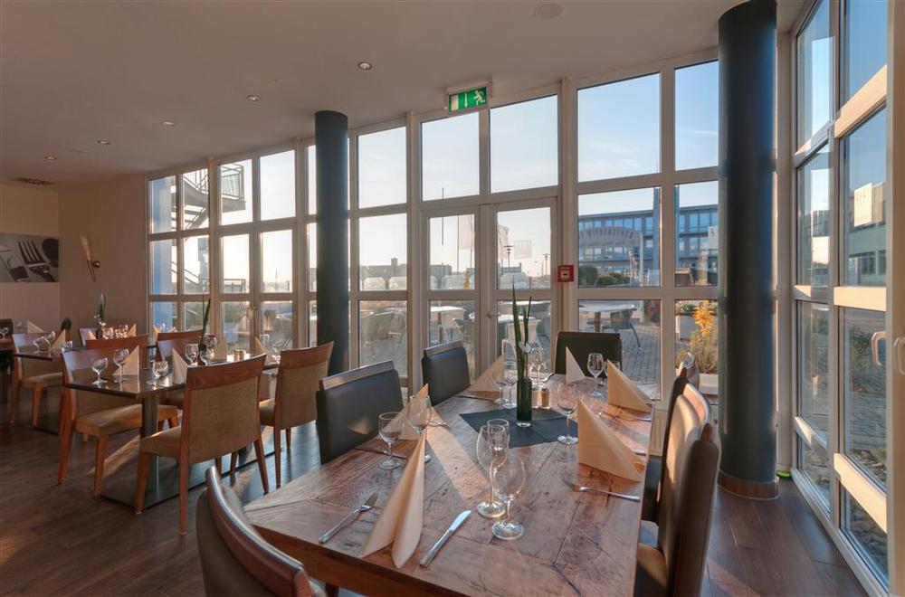 Courtyard By Marriott Dortmund Hotel Ресторант снимка